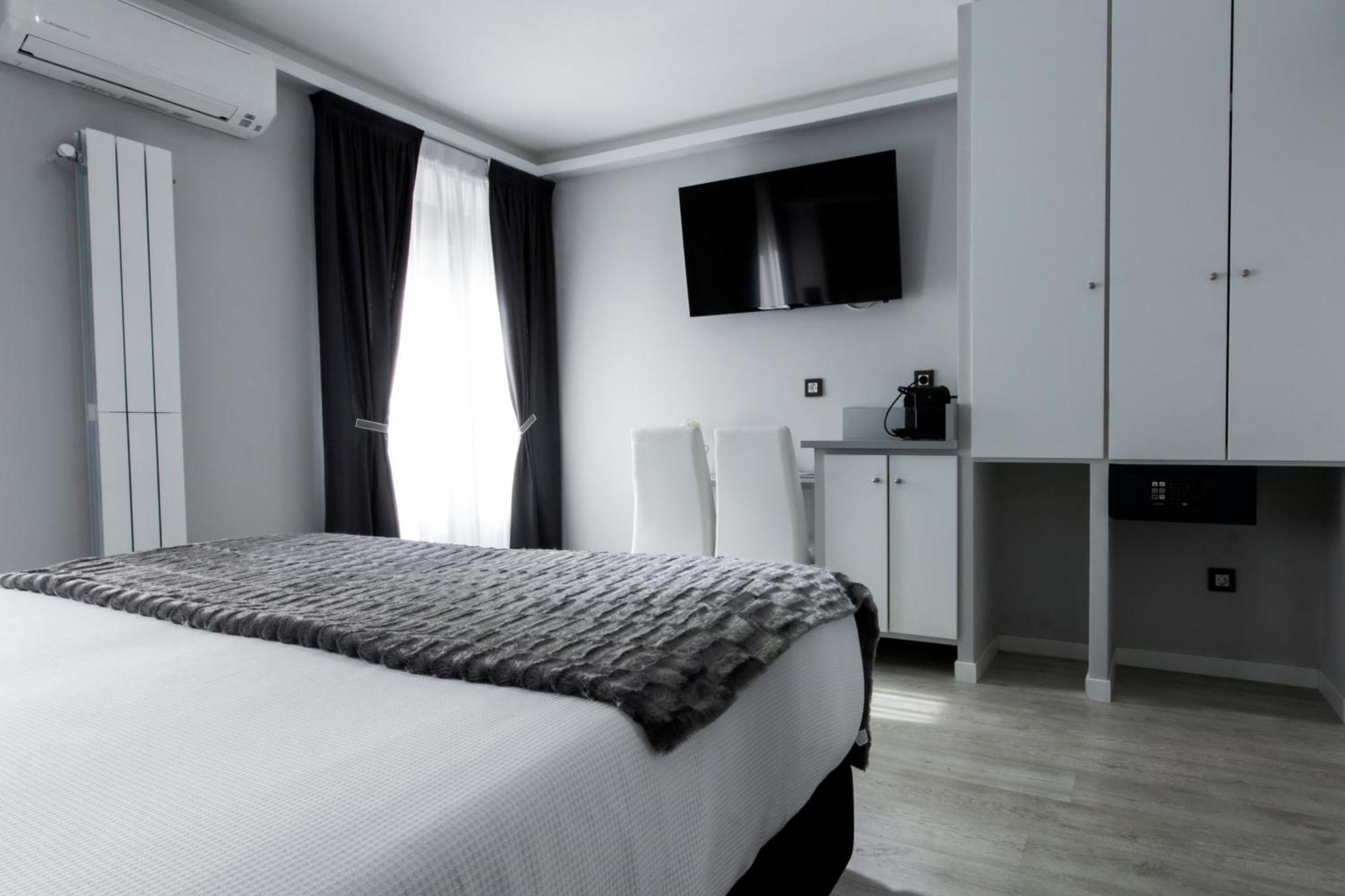 Hostal Overnight Madrid — Photos 2